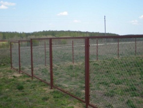 Забор из сетки рабицы в натяг секционный 12 метров фото в Дедовске